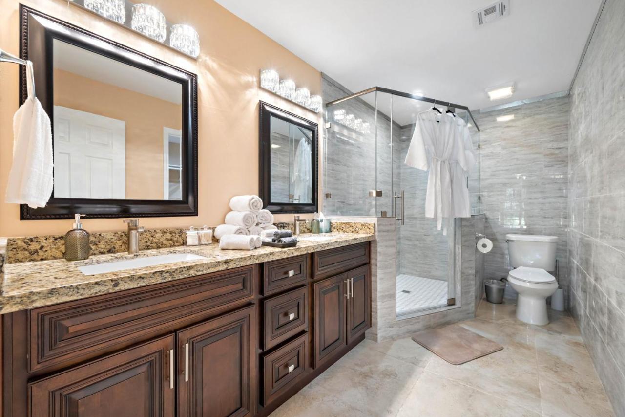 Villa Pool Oasis Games Wifi Bbq Yard Sleep 16 Houston Exterior foto