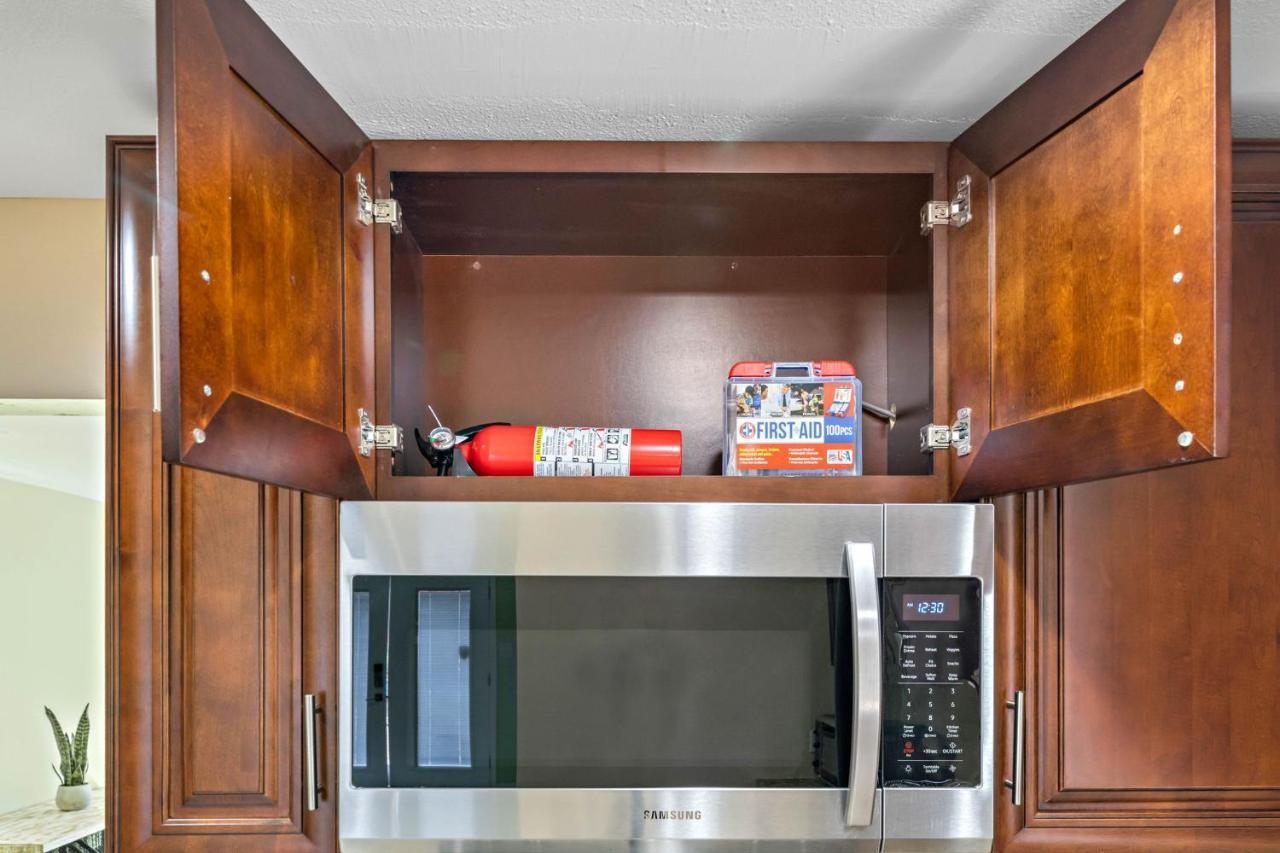 Villa Pool Oasis Games Wifi Bbq Yard Sleep 16 Houston Exterior foto